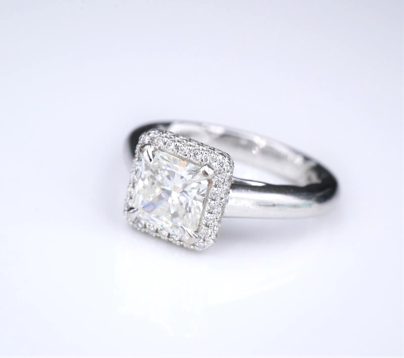 14k White Gold A Jaffe 1.5ct Radiant Cut Diamond Engagement Ring Size 6 RG3578