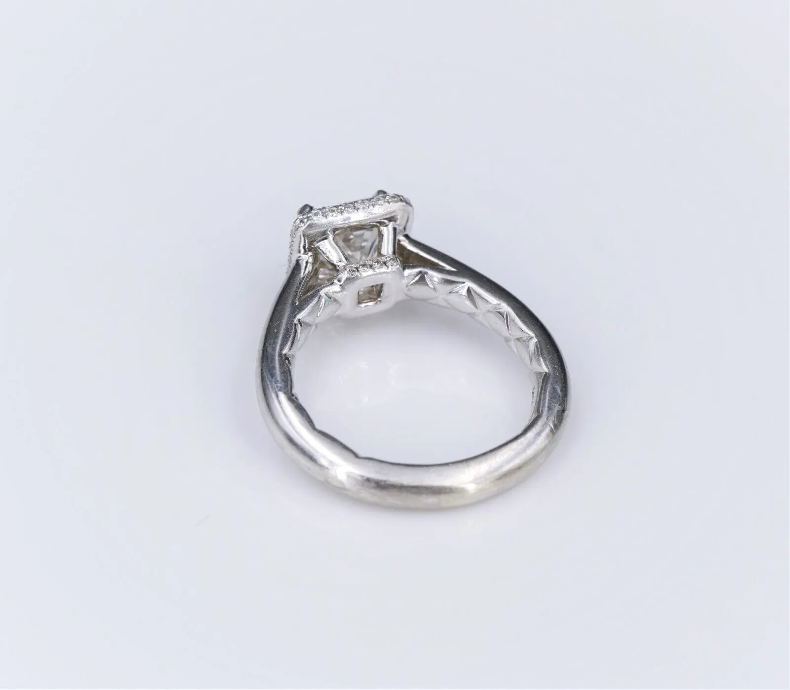 14k White Gold A Jaffe 1.5ct Radiant Cut Diamond Engagement Ring Size 6 RG3578