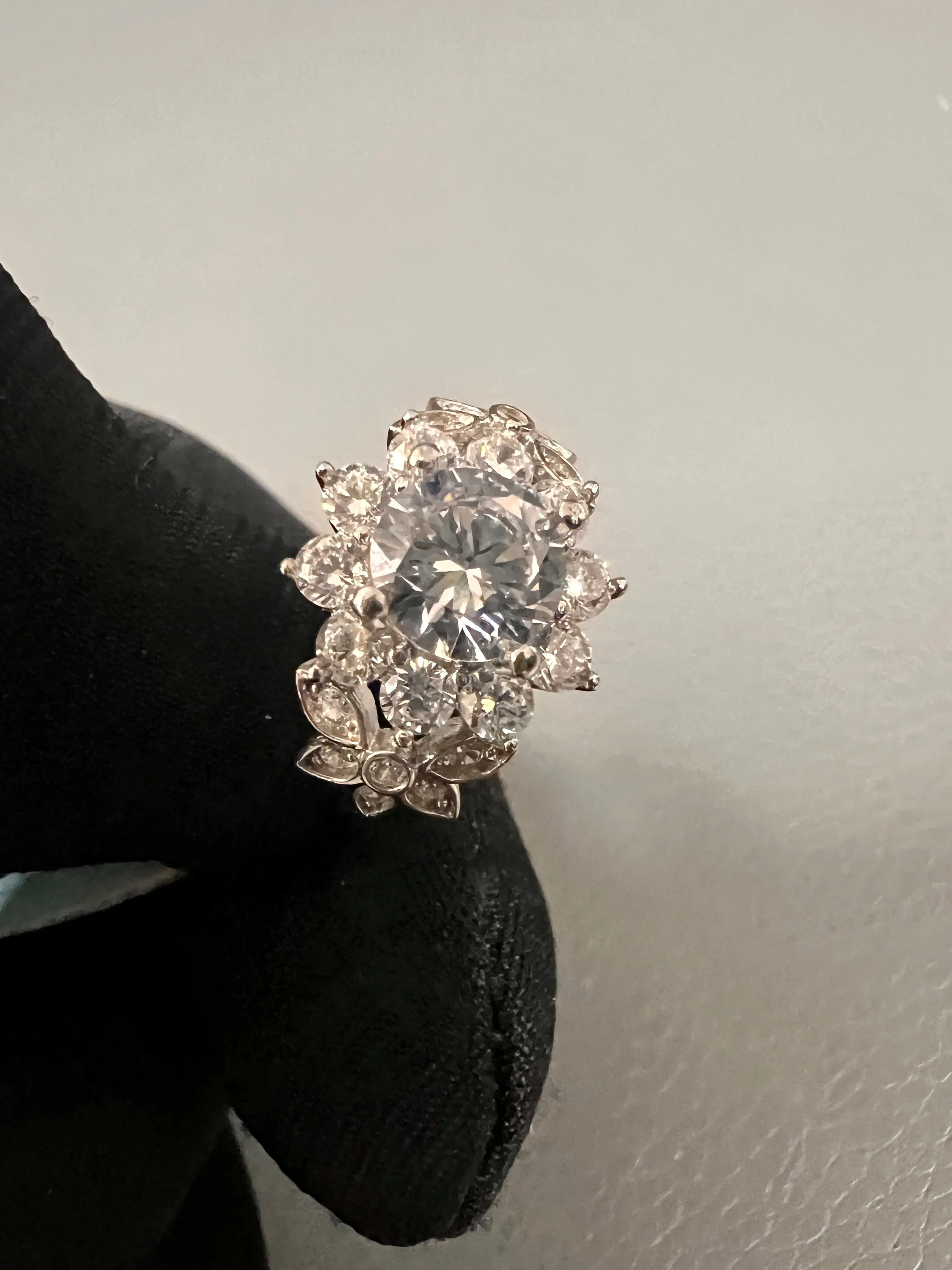 14k White gold flower solitaire ring-224037