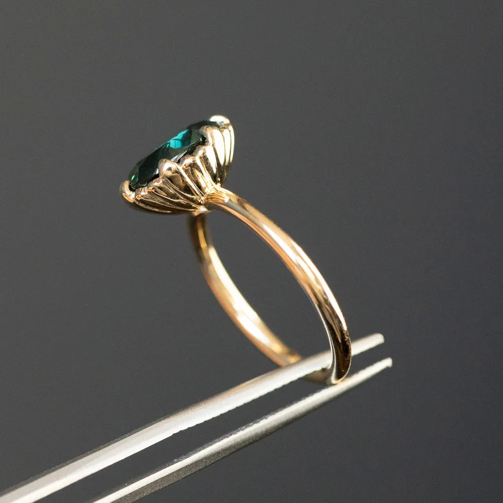3.17ct Teal Oval Madagascar Sapphire Scallop Cup Sapphire Solitaire in 14K Yellow Gold