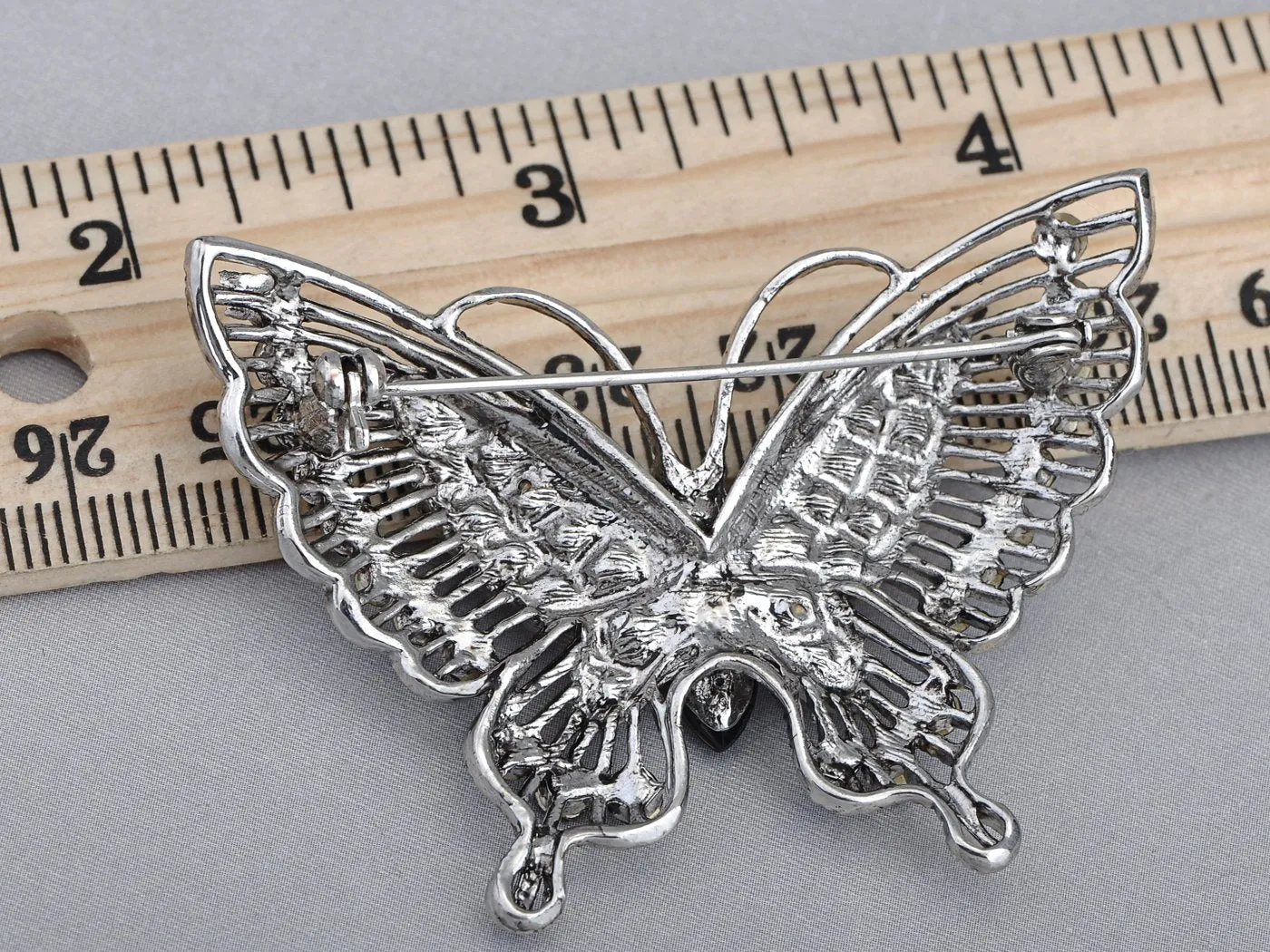 Alilang Antique Inspire Grey Silvery Tone Crystal Rhinestones Butterfly Pin Brooch