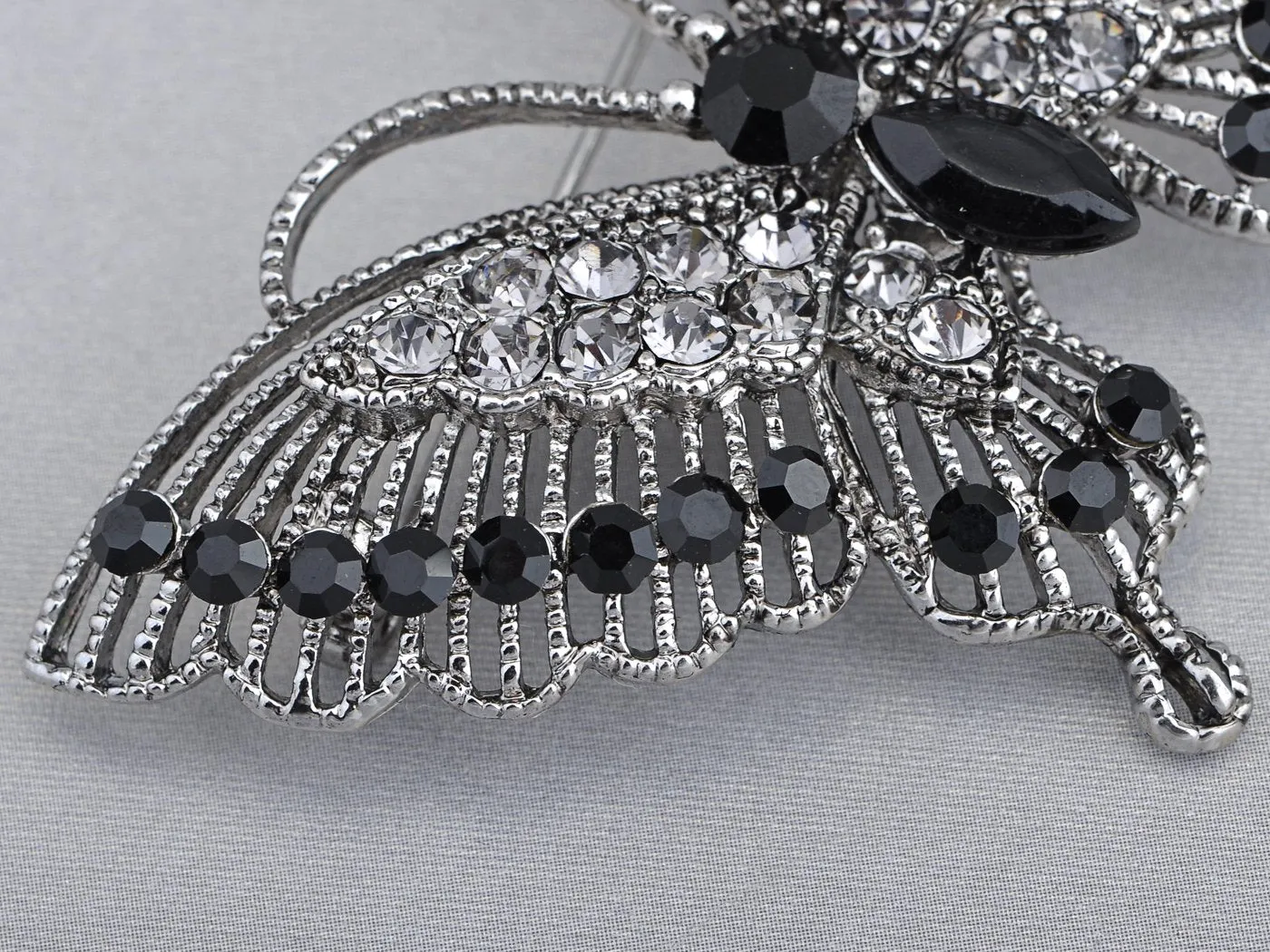 Alilang Antique Inspire Grey Silvery Tone Crystal Rhinestones Butterfly Pin Brooch
