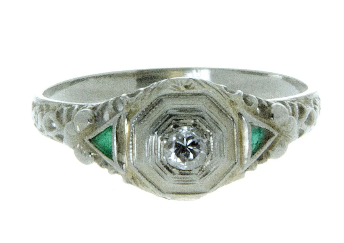Art Deco Diamond & Emerald Filigree Ring