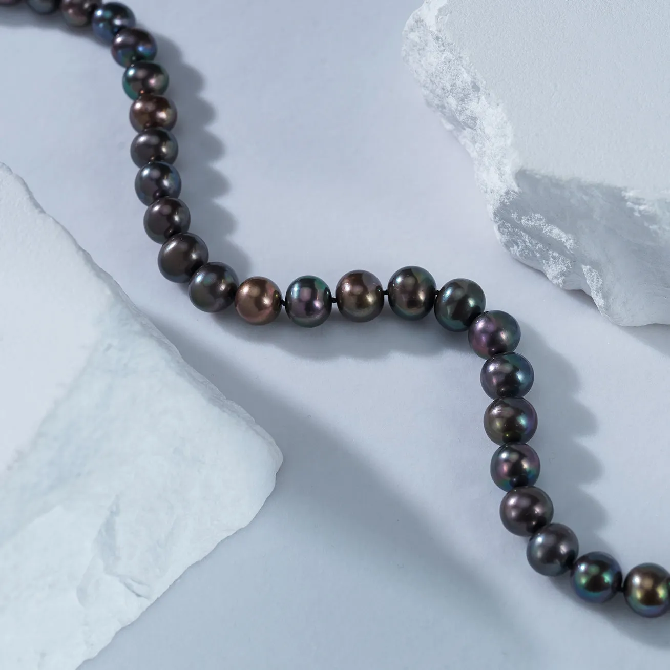 Brilliant Freshwater Black Pearl Necklace WN00704