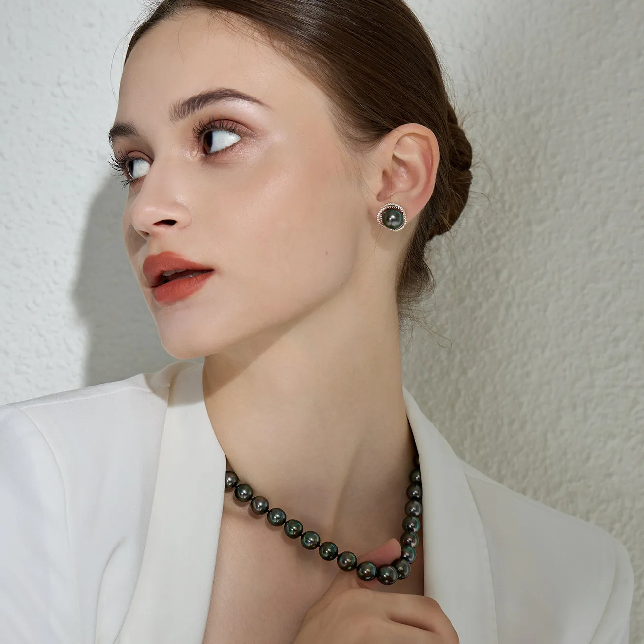 Brilliant Freshwater Black Pearl Necklace WN00704