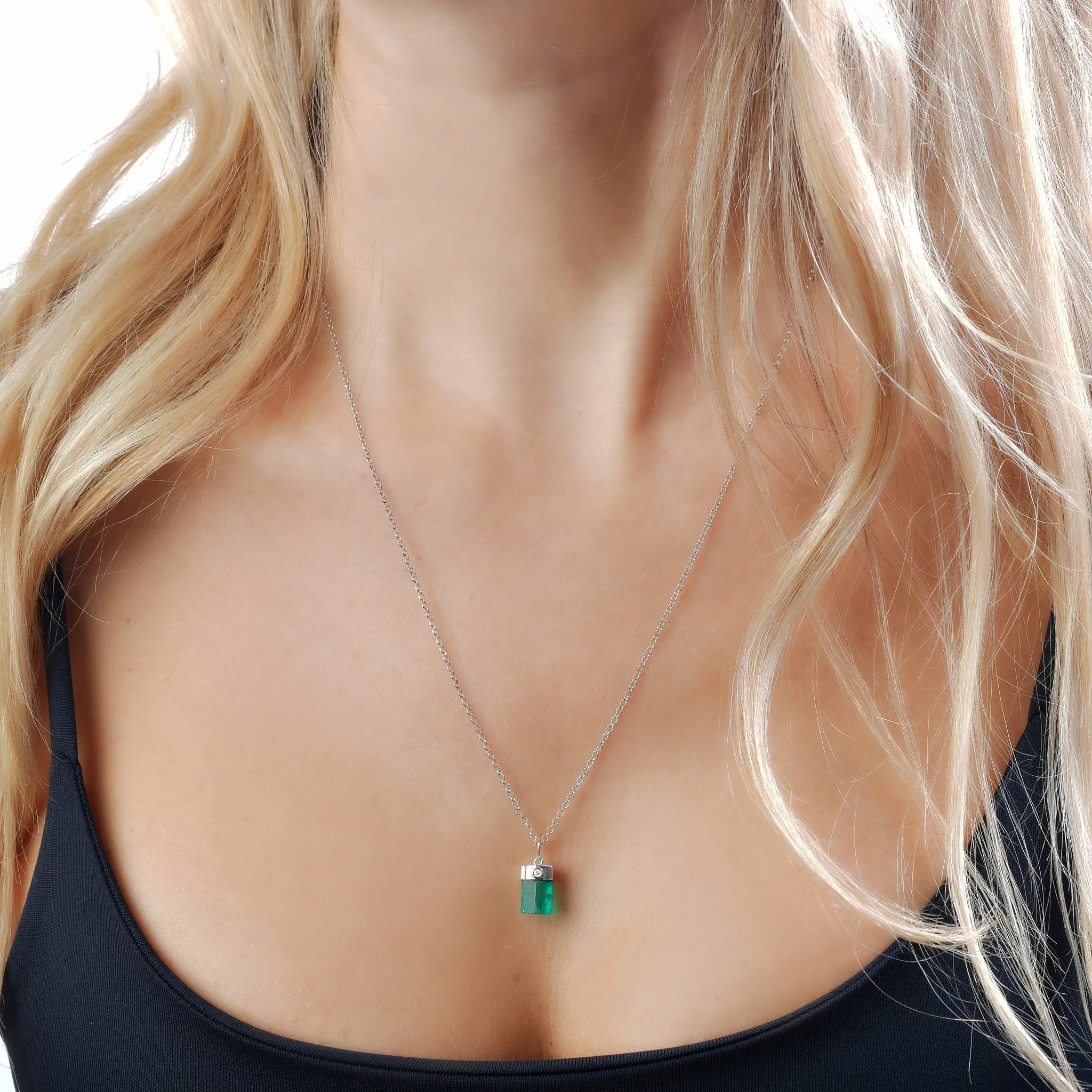 Brut V Necklace - WG