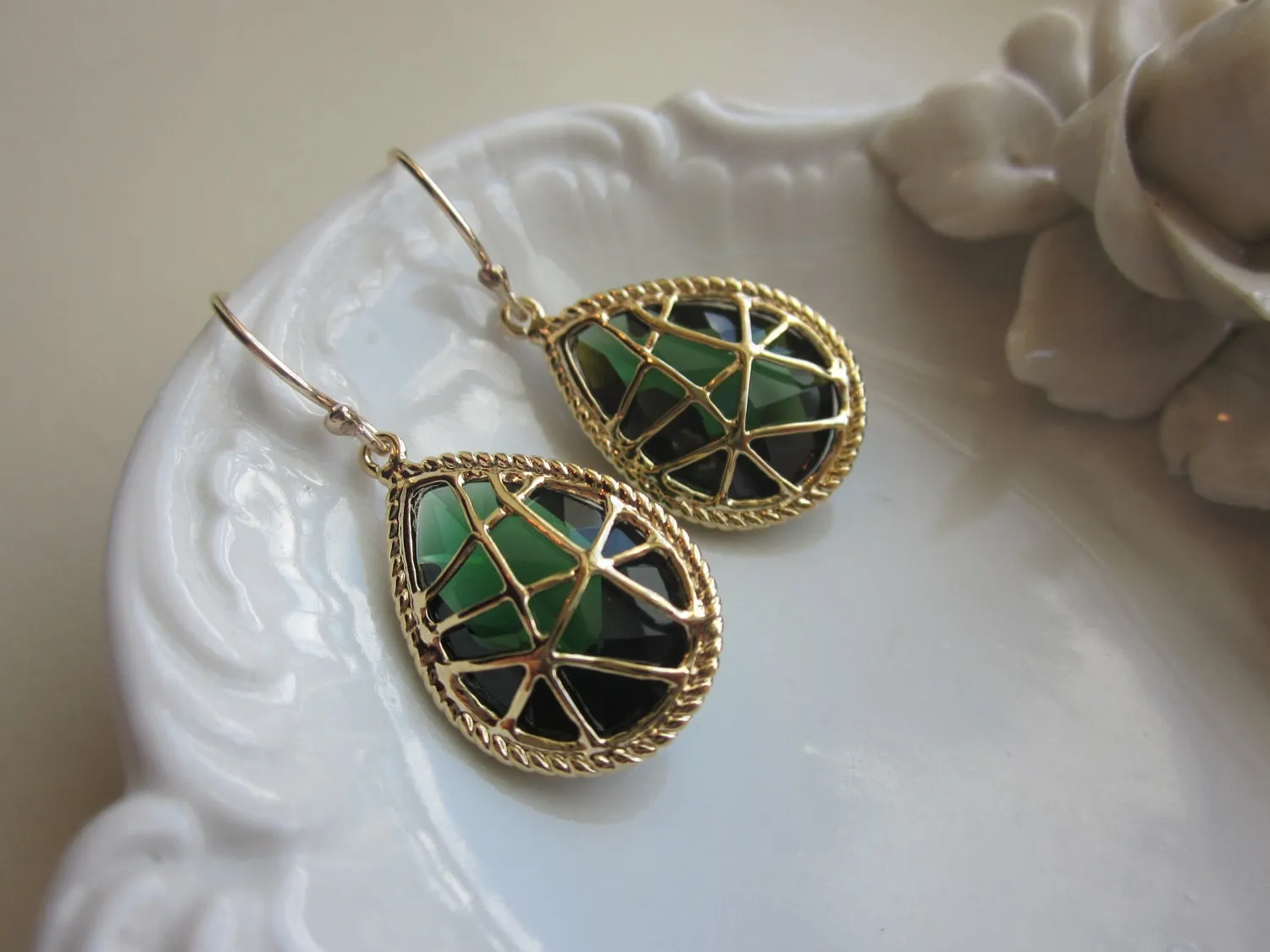 Emerald Green Earrings Gold Twisted - Bridesmaid Earrings - Bridal Earrings - Wedding Earrings