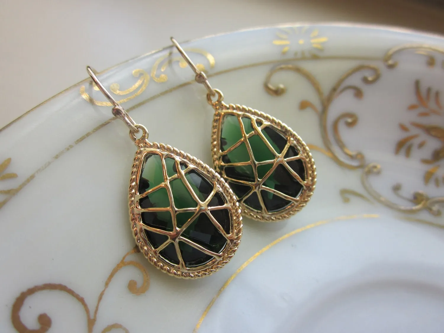 Emerald Green Earrings Gold Twisted - Bridesmaid Earrings - Bridal Earrings - Wedding Earrings