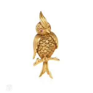 Gold bird brooch, Boucheron.