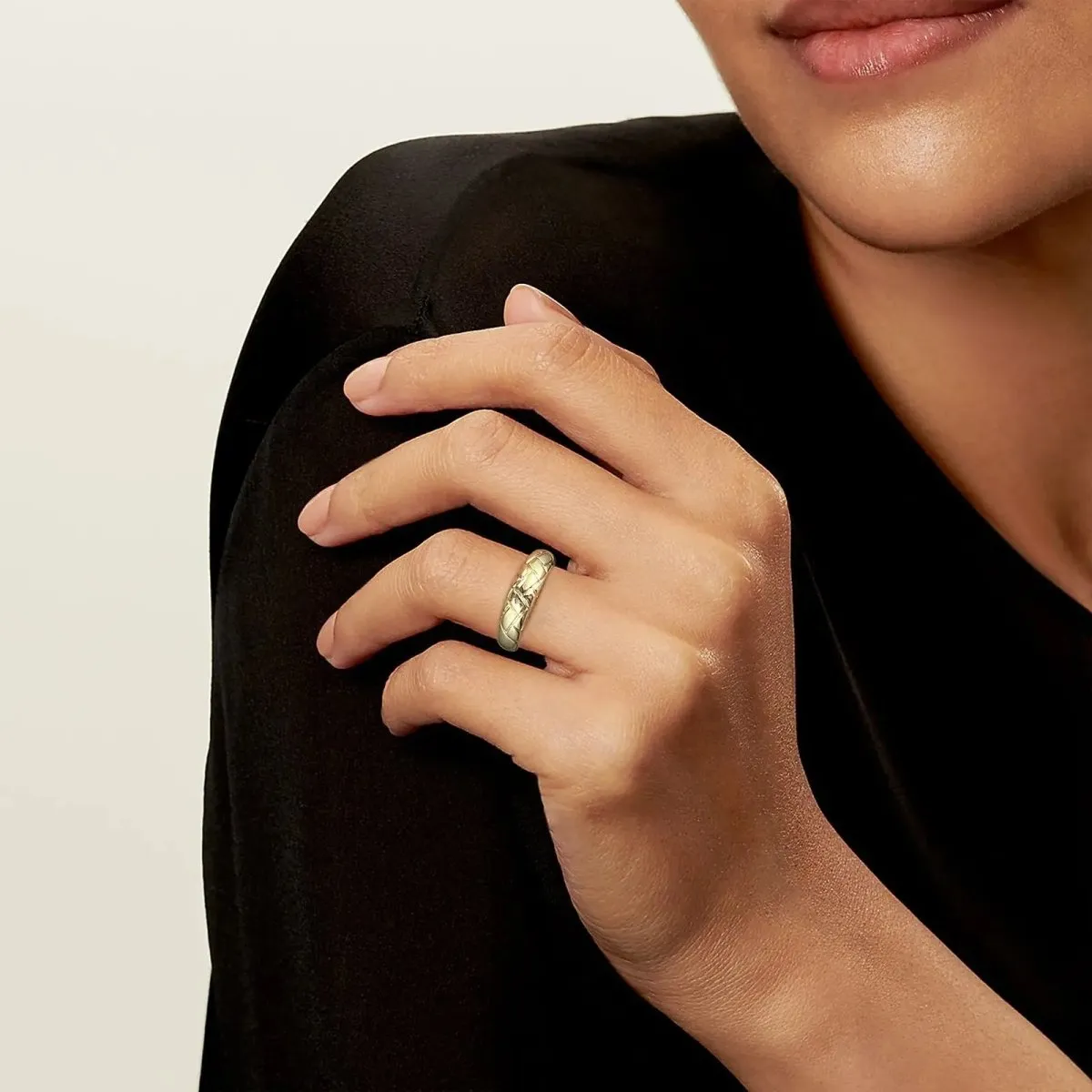 Kyerlyn Chunky Gold Rings Size 6 to 9