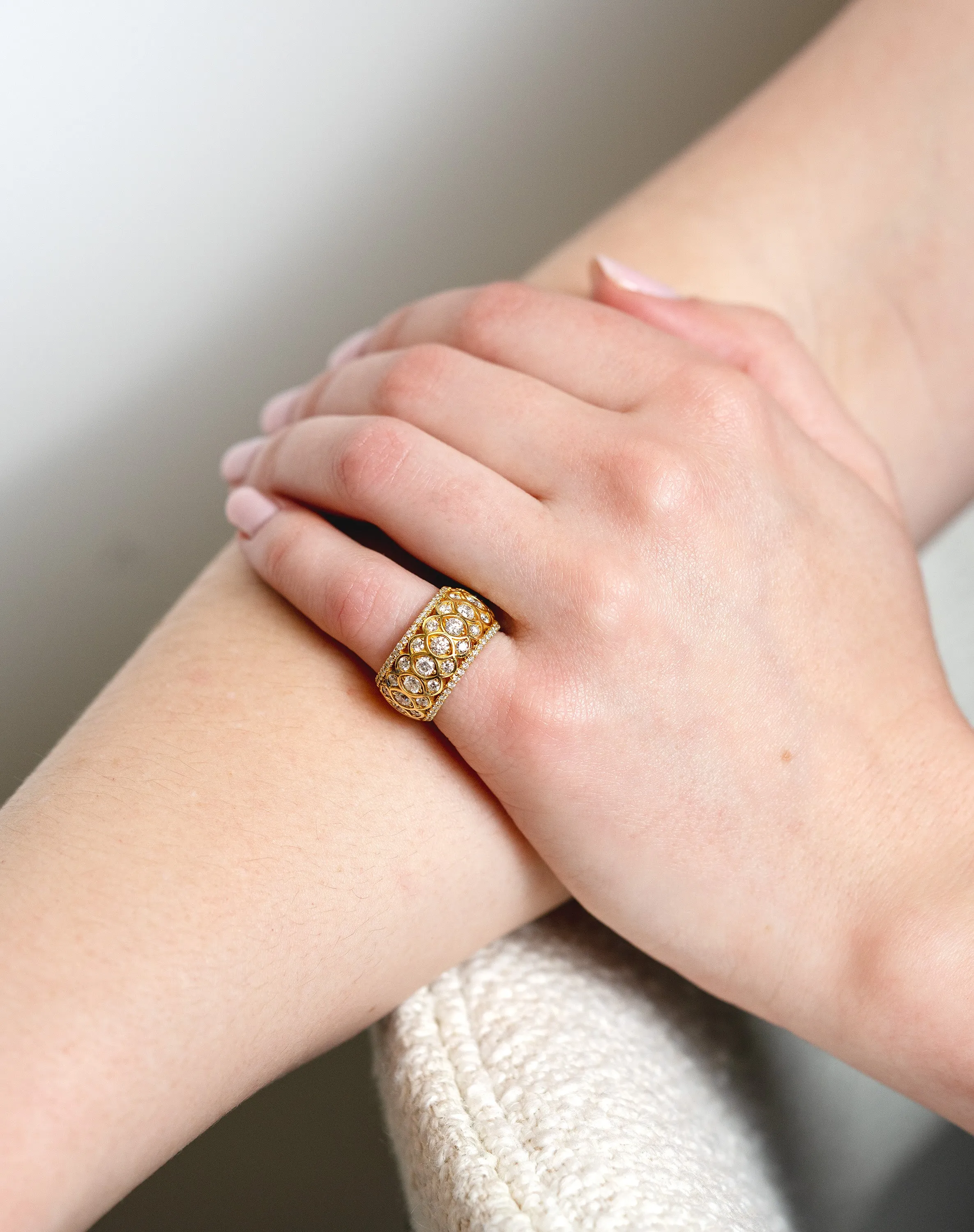 Precision Set 5-Row Honeycomb Diamond Band