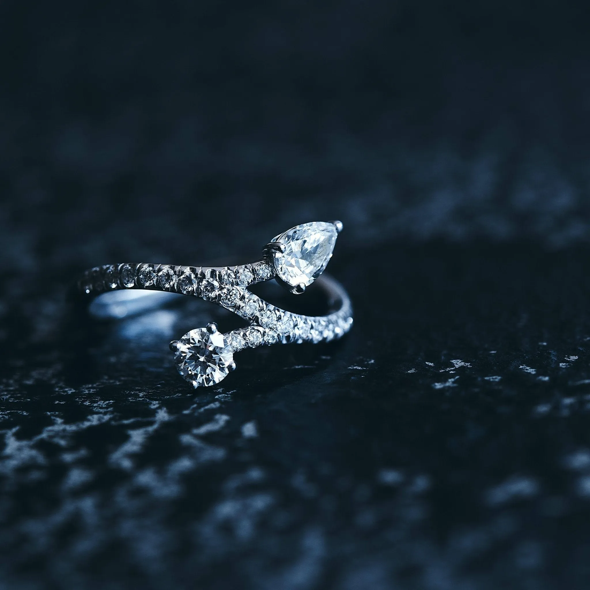 Toi Moi toujours pavée ring