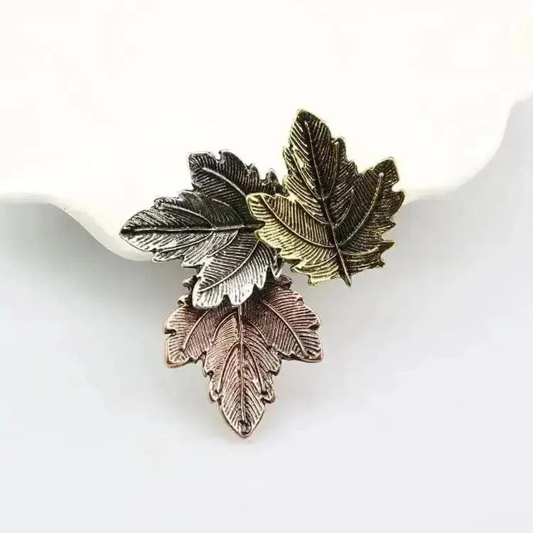 Vintage Maple Leaf Brooches - Stylish Unisex Metal Accessory 🍁